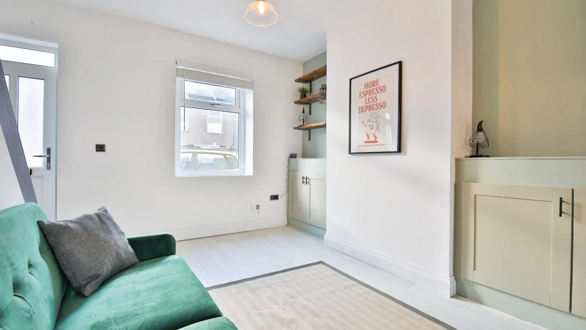 Stayright Charming 2Br House, Walking Distance To City Centre Cardiff 0*,