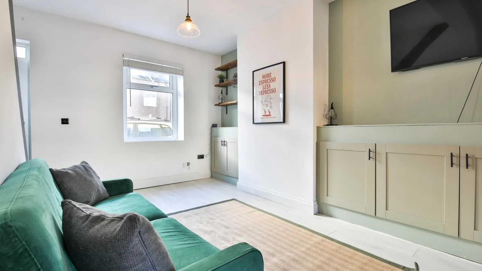 Stayright Charming 2Br House, Walking Distance To City Centre location